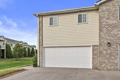 837  Boulder Trl #1006, Racine, WI 53406 - Photo 2