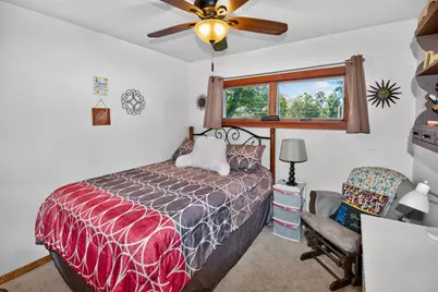 10380 S Chicago Rd, Oak Creek, WI 53154 - Photo 12