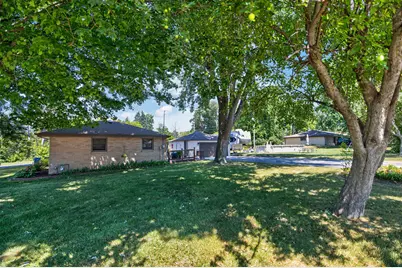 10380 S Chicago Rd, Oak Creek, WI 53154 - Photo 38