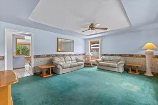 725 Oak St, South Milwaukee, WI 53172 - Photo 6