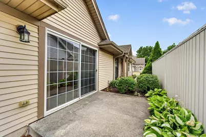 4810 S Waterview Ct, Greenfield, WI 53220 - Photo 28