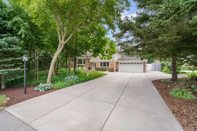 5393 S Allenwood Ln, Hales Corners, WI 53130 - Photo 4