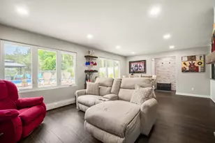 5393 S Allenwood Ln, Hales Corners, WI 53130 - Photo 16