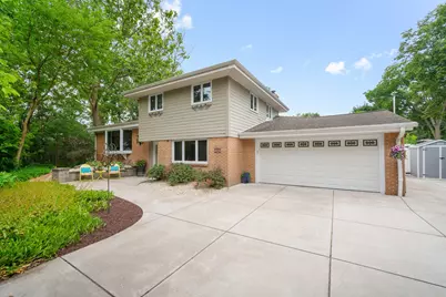 5393 S Allenwood Ln, Hales Corners, WI 53130 - Photo 2