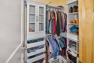 1004 E Garfield Ave, Milwaukee, WI 53212 - Photo 22