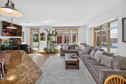 1004 E Garfield Ave #2, Milwaukee, WI 53212 - Photo 6