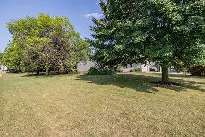 W145N10546  Heritage Hills Pkwy, Germantown, WI 53022 - Photo 30