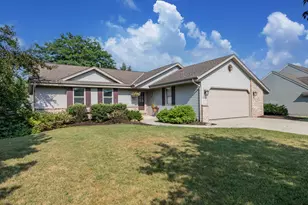 W145N10546 Heritage Hills Pkwy, Germantown, WI 53022 - Photo 1