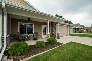 N13W6569 Cedarburg Trl, Cedarburg, WI 53012 - Photo 2