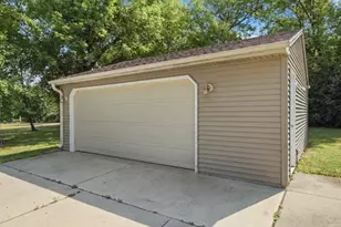 14145 W Lisbon Rd, Brookfield, WI 53005 - Photo 36