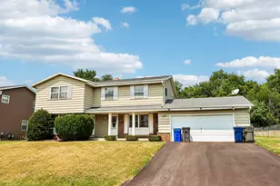 S69W15010 Cornell Cir, Muskego, WI 53150 - Photo 2