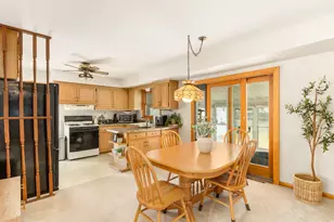 N87W18091 Summit Dr, Menomonee Falls, WI 53051 - Photo 10