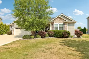 N8042 Timber Ridge Dr, Ixonia, WI 53036 - Photo 1