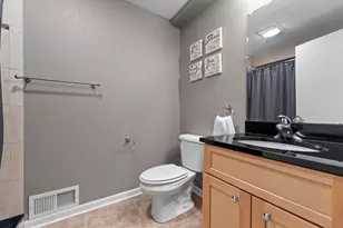 8620 S Hunting Park Dr, Franklin, WI 53132 - Photo 36