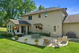 8620 S Hunting Park Dr, Franklin, WI 53132 - Photo 42