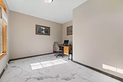8620 S Hunting Park Dr, Franklin, WI 53132 - Photo 18