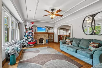2803 N 51st St #2805, Milwaukee, WI 53210 - Photo 6