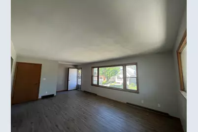 2150 S 83rd St #2152, West Allis, WI 53219 - Photo 12