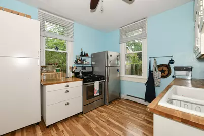 327 W Mineral St, Milwaukee, WI 53204 - Photo 10