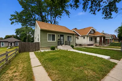 4555 N 39th St, Milwaukee, WI 53209 - Photo 2