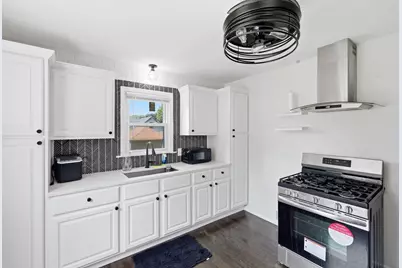 4555 N 39th St, Milwaukee, WI 53209 - Photo 6