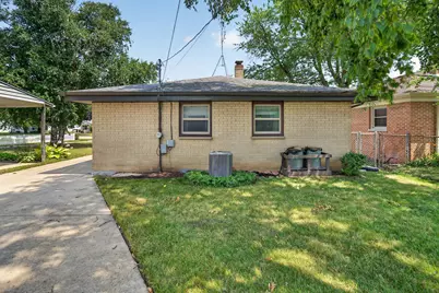 2410  Monroe Ave, Racine, WI 53405 - Photo 22