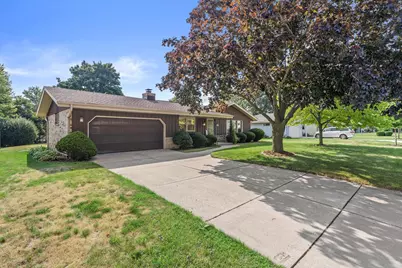 4972 S 65th St, Greenfield, WI 53220 - Photo 36