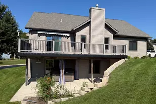 548 Fox River Hills Dr, Racine, WI 53185 - Photo 34