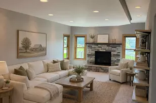548 Fox River Hills Dr, Racine, WI 53185 - Photo 12