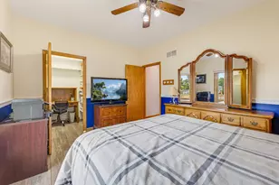 548 Fox River Hills Dr, Racine, WI 53185 - Photo 28