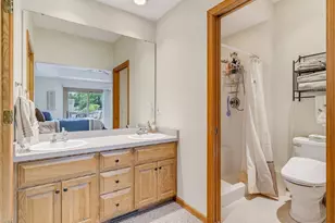 548 Fox River Hills Dr, Racine, WI 53185 - Photo 20