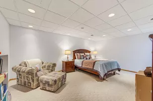 548 Fox River Hills Dr, Racine, WI 53185 - Photo 30