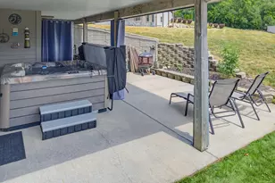 548 Fox River Hills Dr, Racine, WI 53185 - Photo 30