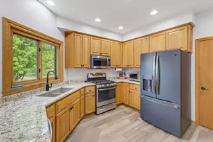 548 Fox River Hills Dr, Racine, WI 53185 - Photo 2