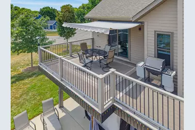 548  Fox River Hills Dr, Racine, WI 53185 - Photo 16