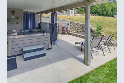 548  Fox River Hills Dr, Racine, WI 53185 - Photo 34