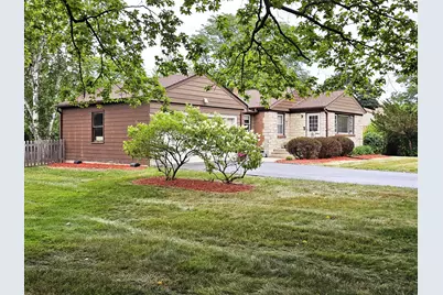 850 E Ellsworth Ln, Bayside, WI 53217 - Photo 4