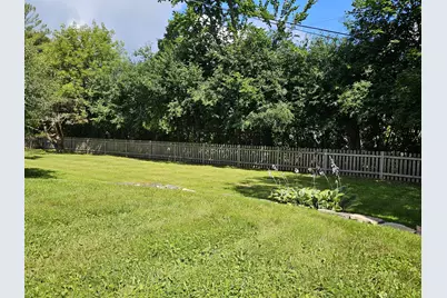 850 E Ellsworth Ln, Bayside, WI 53217 - Photo 12