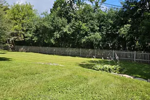 850 E Ellsworth Ln, Bayside, WI 53217 - Photo 12