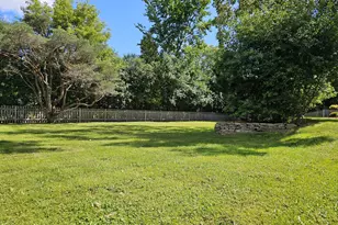 850 E Ellsworth Ln, Bayside, WI 53217 - Photo 10