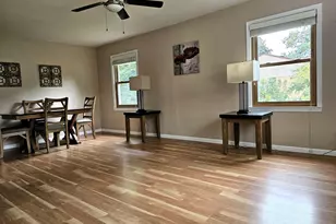 850 E Ellsworth Ln, Bayside, WI 53217 - Photo 22