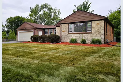 850 E Ellsworth Ln, Bayside, WI 53217 - Photo 6