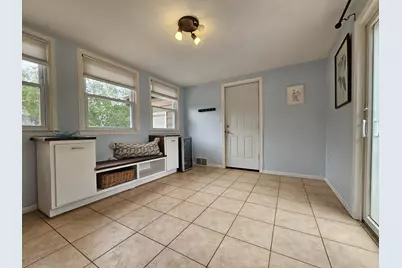 850 E Ellsworth Ln, Bayside, WI 53217 - Photo 36