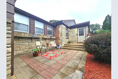 850 E Ellsworth Ln, Bayside, WI 53217 - Photo 8