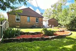 850 E Ellsworth Ln, Bayside, WI 53217 - Photo 14