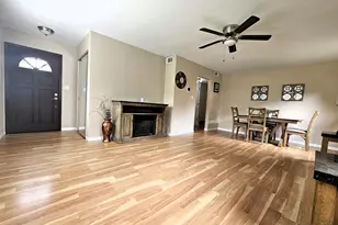 850 E Ellsworth Ln, Bayside, WI 53217 - Photo 24