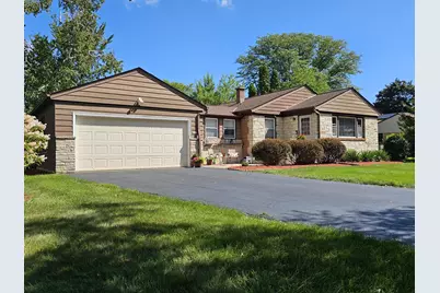 850 E Ellsworth Ln, Bayside, WI 53217 - Photo 2