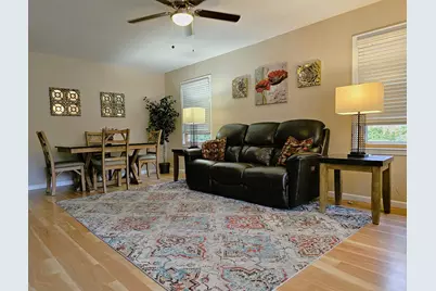 850 E Ellsworth Ln, Bayside, WI 53217 - Photo 22
