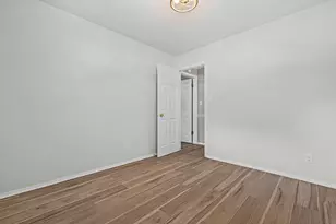 N57W18198 Juniper Ln, Menomonee Falls, WI 53051 - Photo 22