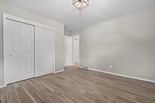 N57W18198 Juniper Ln, Menomonee Falls, WI 53051 - Photo 24